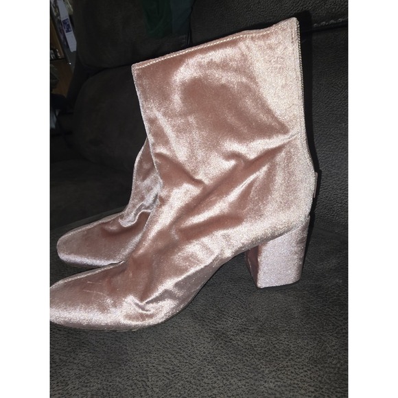 Free People Shoes - Free People Women Boots Velvet CECILE Ankle Boot Rose Pink EU41